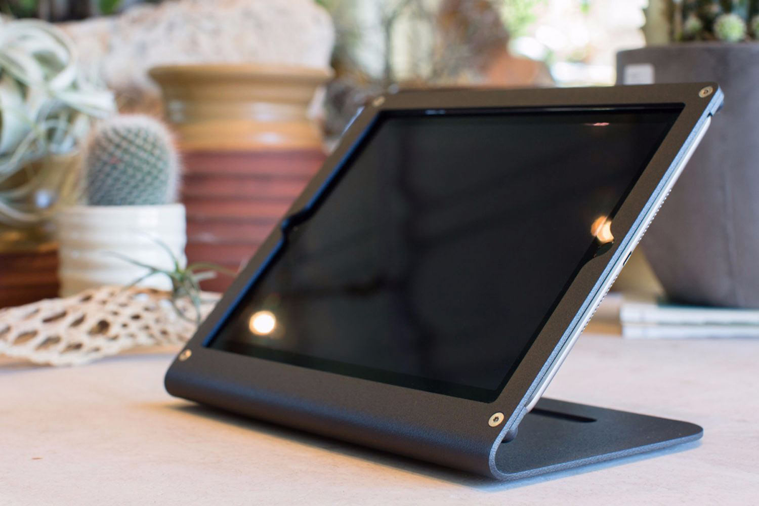 iPad Tischhalterung von Heckler Design für iPad 9,7 Zoll