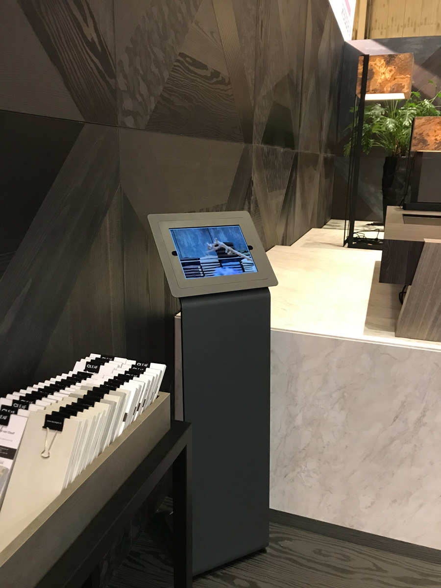 iPad Bodenständer - Verkaufsraum