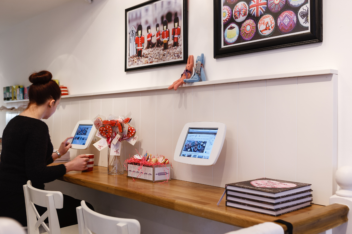 Bouncepad Wallmount Tablet und iPad Wandhalterung